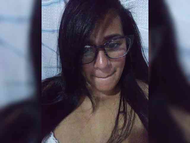 Letty33 webcam