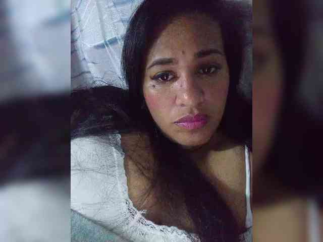Letty33 webcam