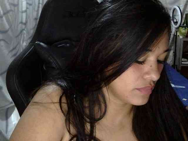 Letty33 webcam