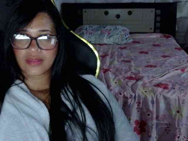 Letty33 webcam