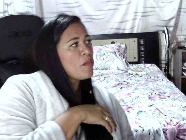 Letty33 webcam