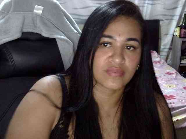 Letty33 webcam