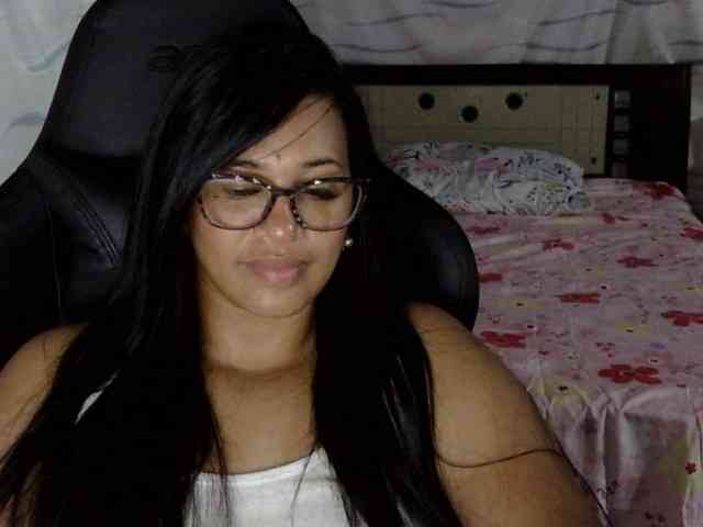 Letty33 webcam