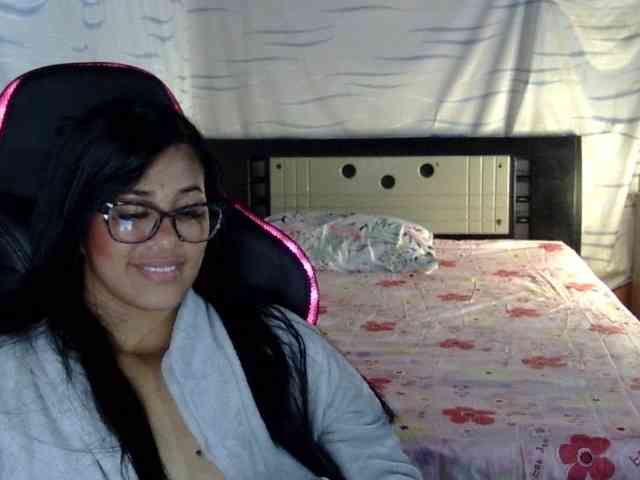 Letty33 webcam