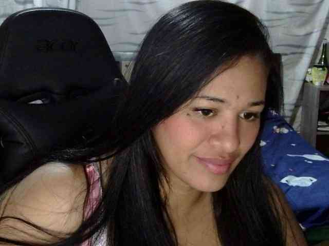 Letty33 webcam