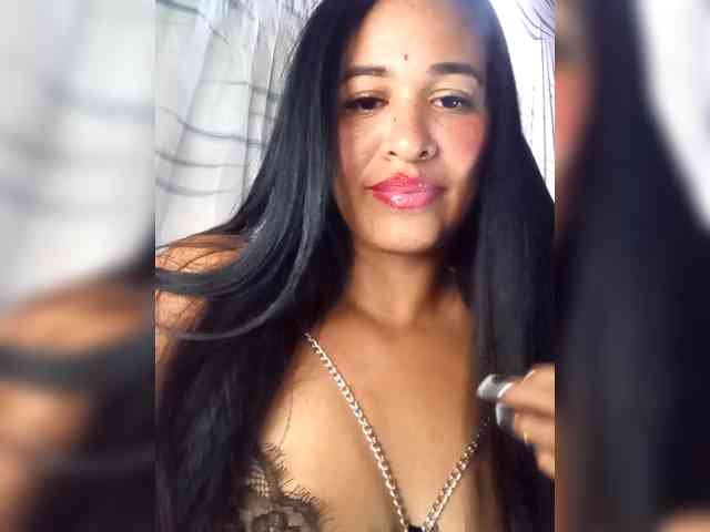 Letty33 webcam