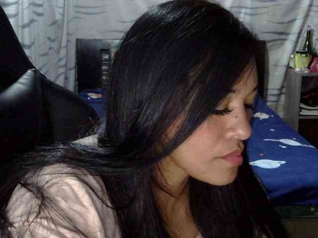 Letty33 webcam