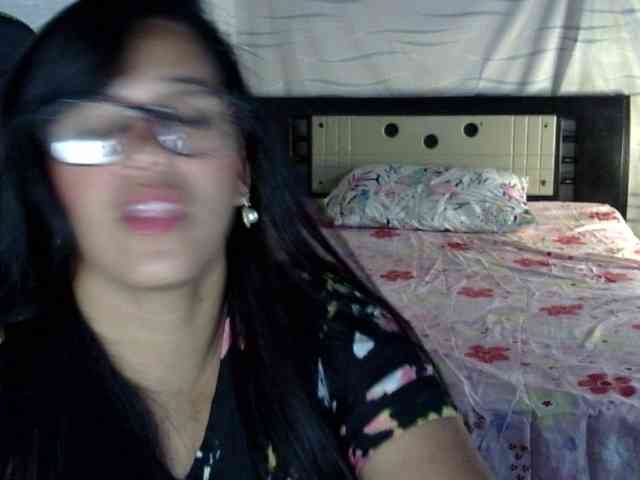 Letty33 webcam