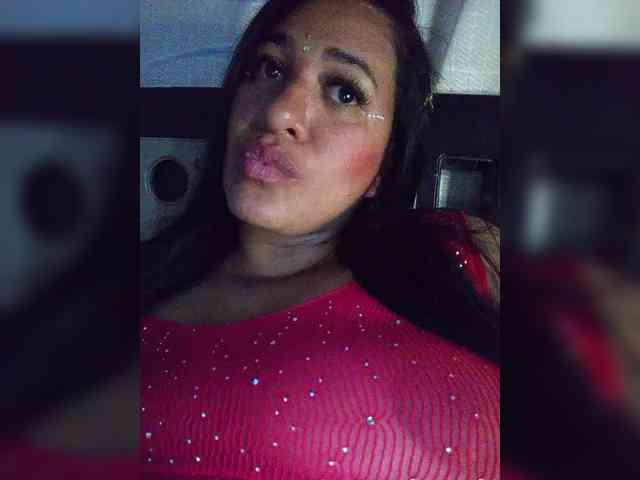 Letty33 webcam