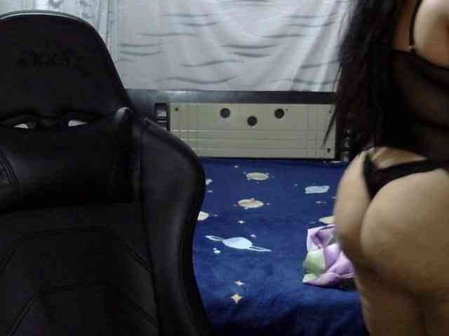 Letty33 webcam