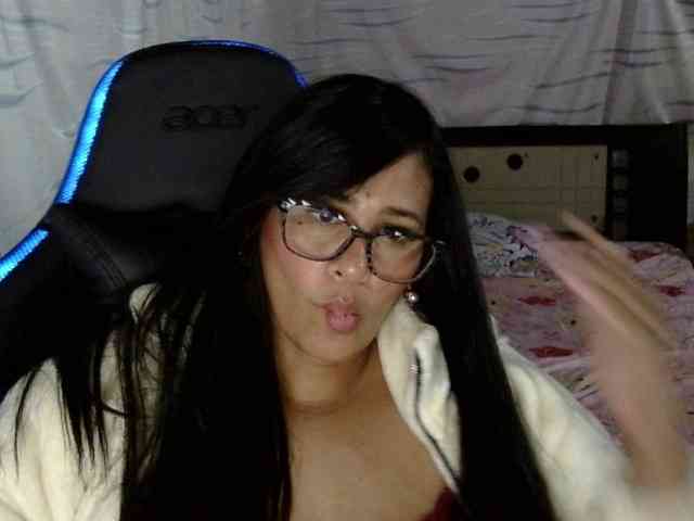 Letty33 webcam