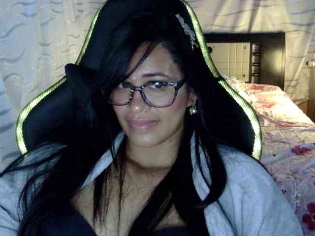 Letty33 webcam