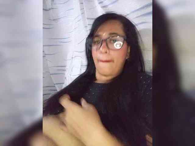 Letty33 webcam