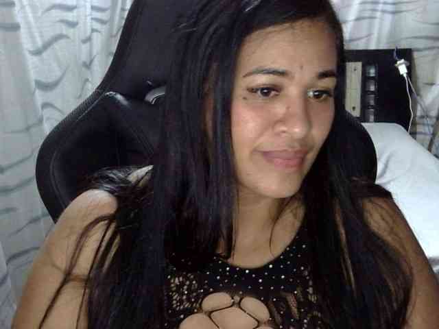 Letty33 webcam