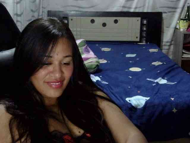 Letty33 webcam