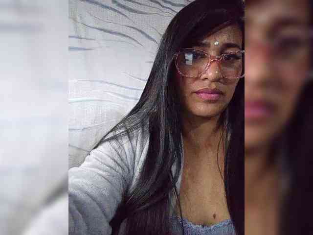 Letty33 webcam