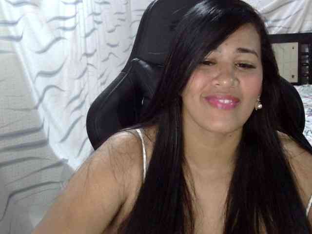 Letty33 webcam