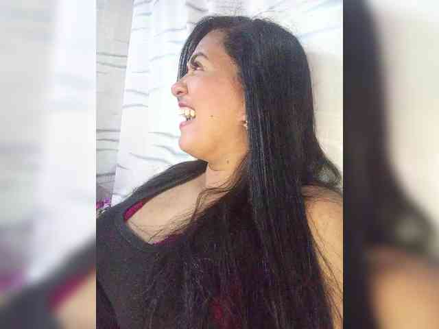 Letty33 webcam