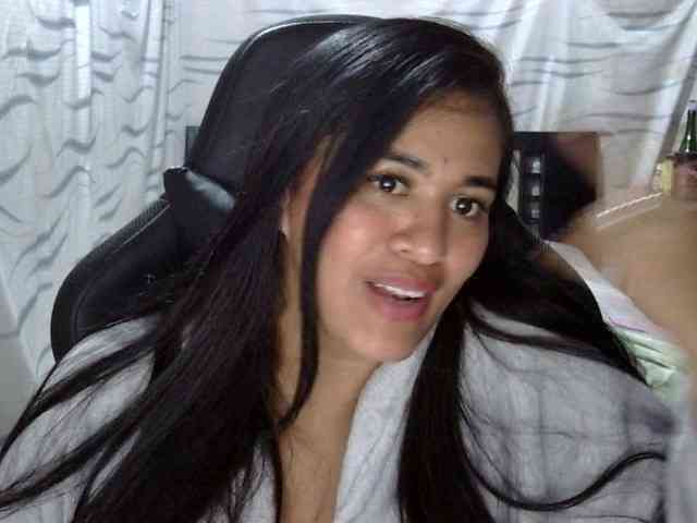 Letty33 webcam