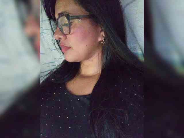 Letty33 webcam