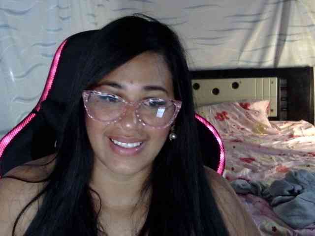 Letty33 webcam
