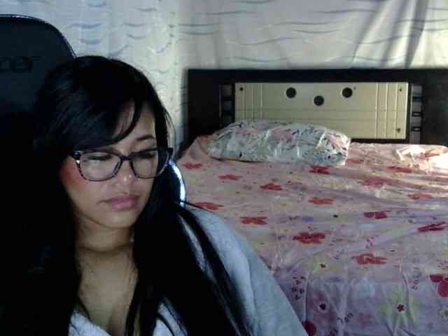 Letty33 webcam