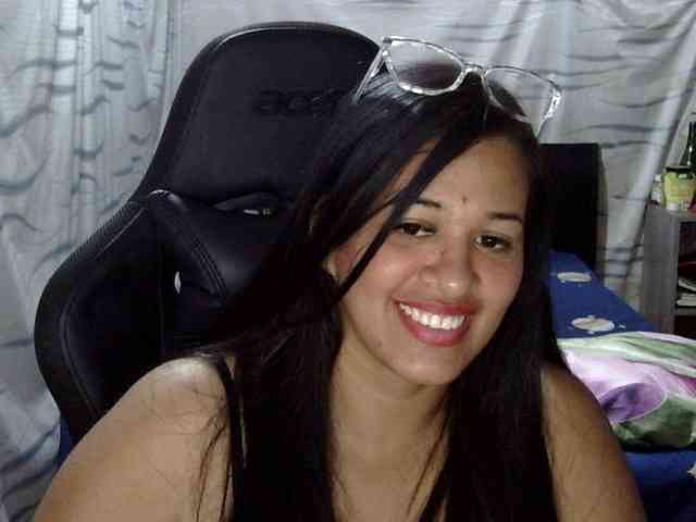 Letty33 webcam
