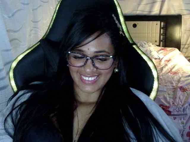 Letty33 webcam