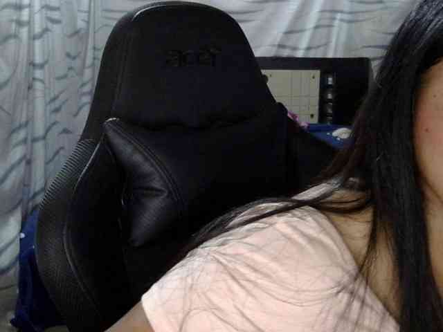 Letty33 webcam