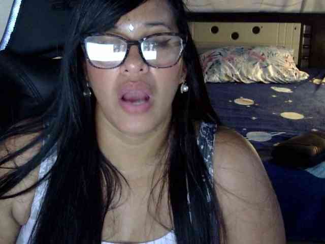 Letty33 webcam