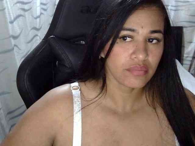 Letty33 webcam