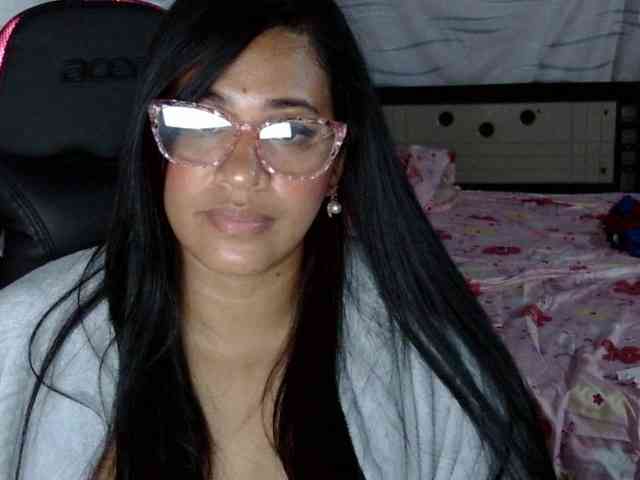 Letty33 webcam