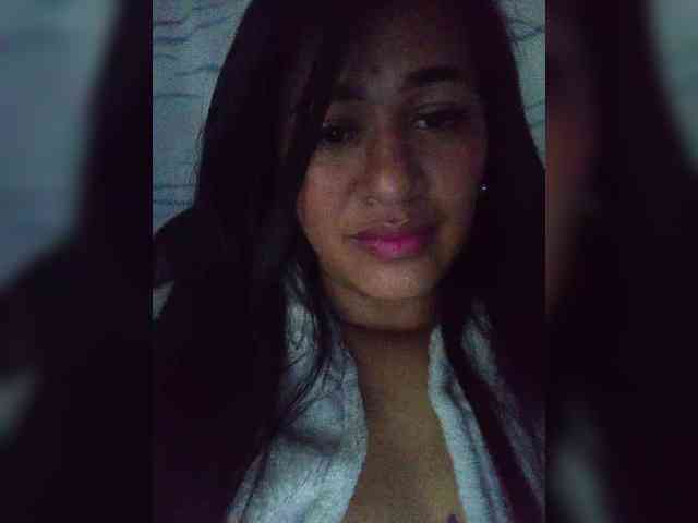 Letty33 webcam