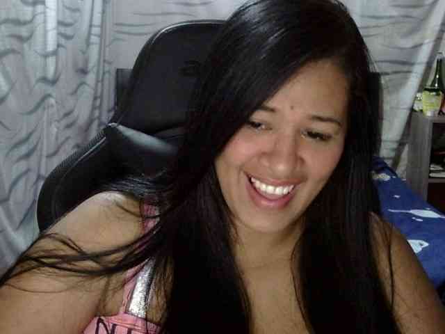 Letty33 webcam