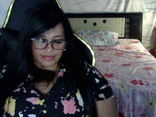 Letty33 webcam