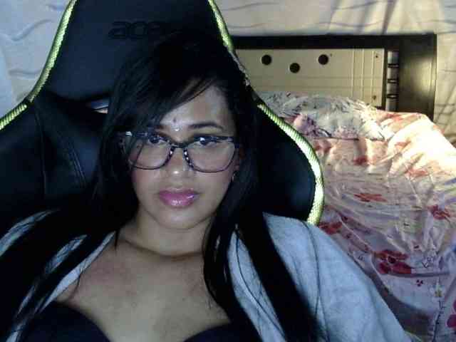 Letty33 webcam