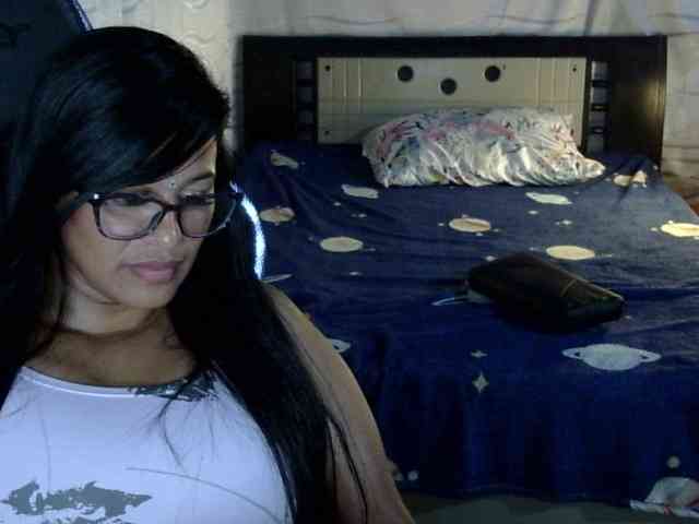Letty33 webcam