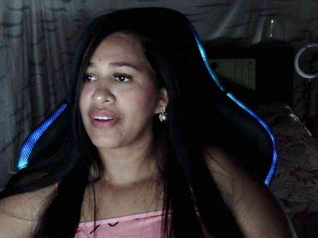Letty33 webcam