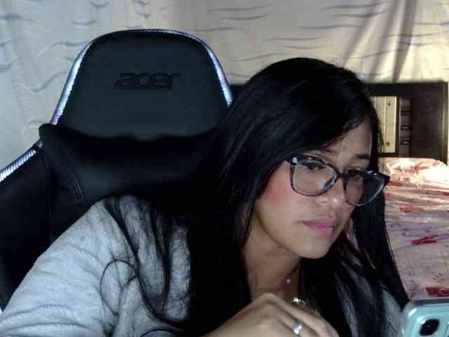 Letty33 webcam