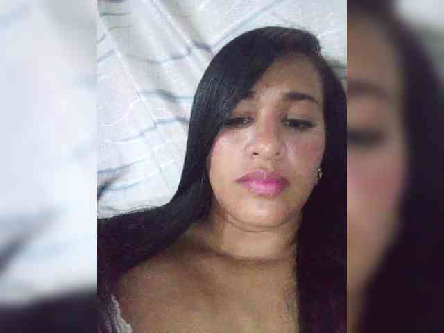 Letty33 webcam