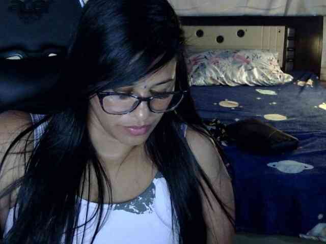 Letty33 webcam