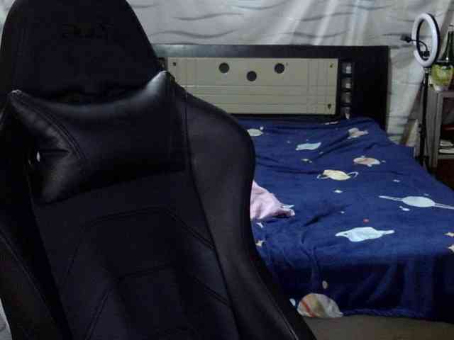 Letty33 webcam