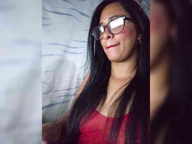 Letty33 webcam