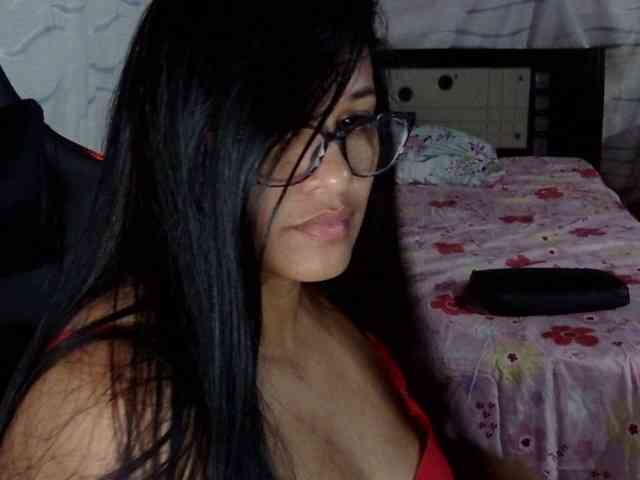 Letty33 webcam