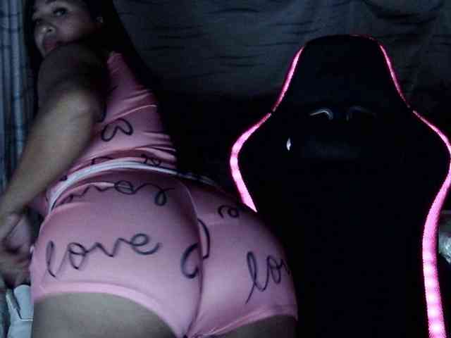 Letty33 webcam