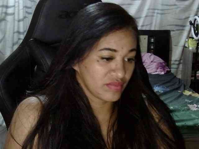 Letty33 webcam