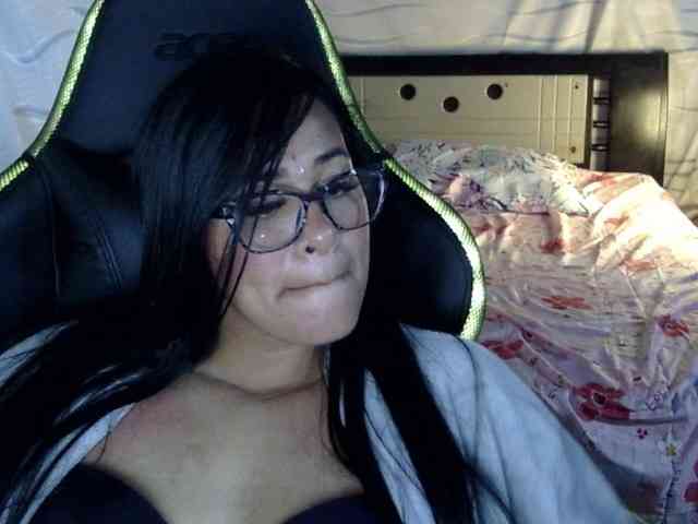 Letty33 webcam