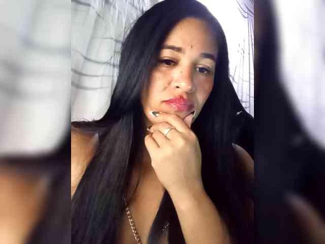 Letty33 webcam