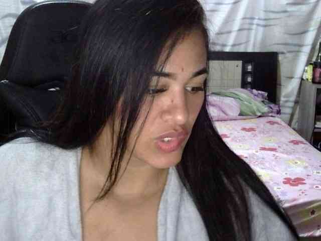 Letty33 webcam