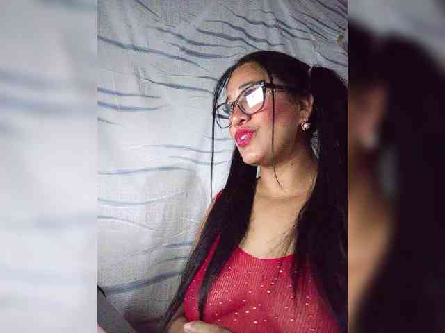 Letty33 webcam